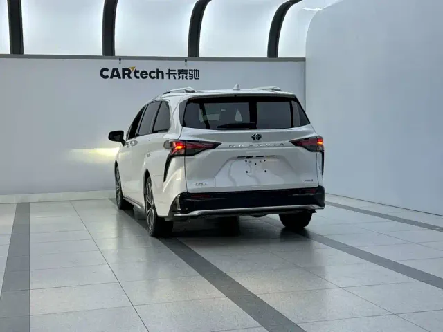 Toyota Granvia — Фото автомобиля 11