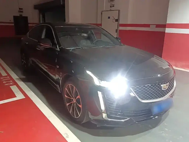 Cadillac CT5 — Фото автомобиля 3