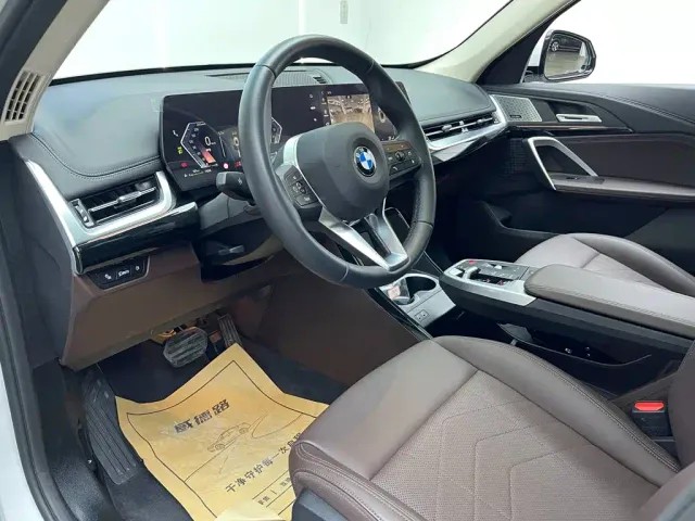BMW X1 — Фото автомобиля 11