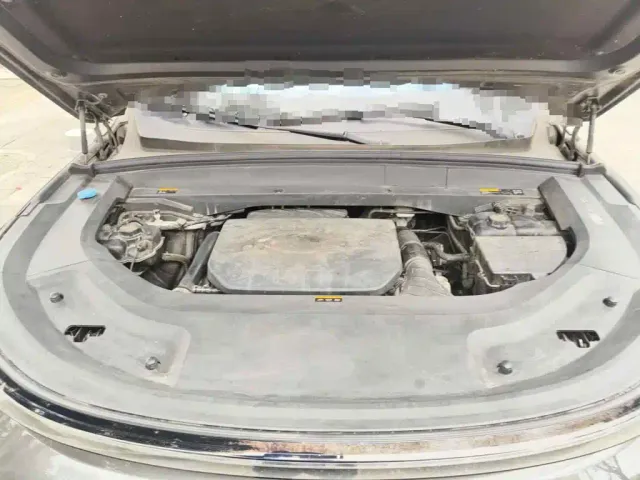 Li Auto L9 — Фото автомобиля 3