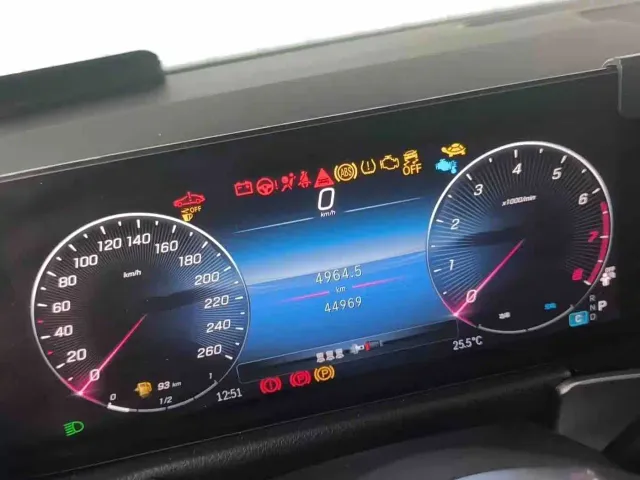Mercedes-Benz GLB-Class — Фото автомобиля 6
