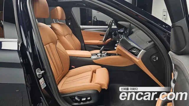 BMW 5 Series G30 — Фото автомобиля 18