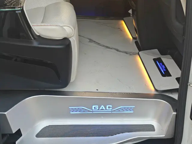 GAC Trumpchi E9 — Фото автомобиля 22