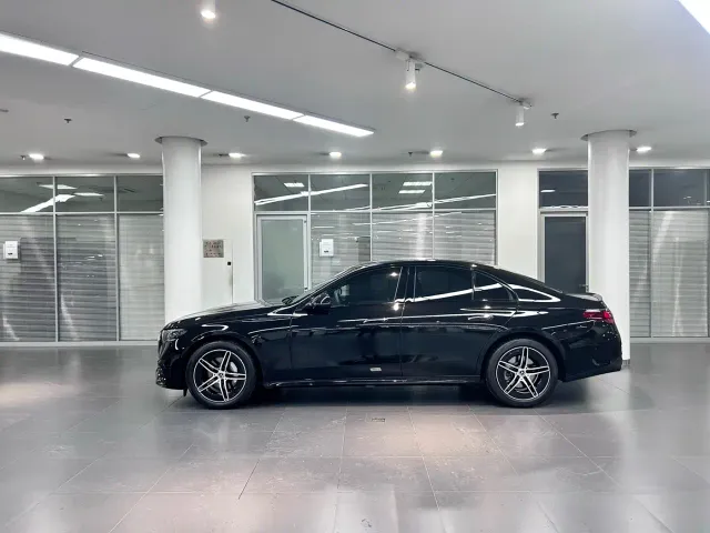 Mercedes-Benz E-Class — Фото автомобиля 9