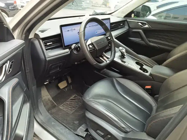 Roewe RX5 — Фото автомобиля 15