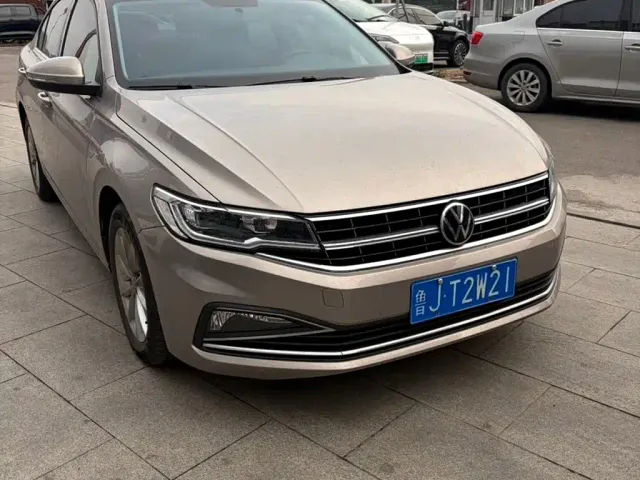 Volkswagen Bora — Фото автомобиля 3