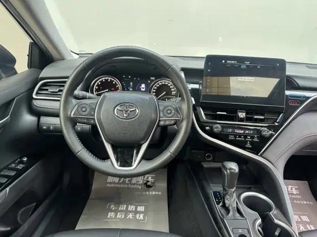 Toyota Camry — Фото автомобиля 9