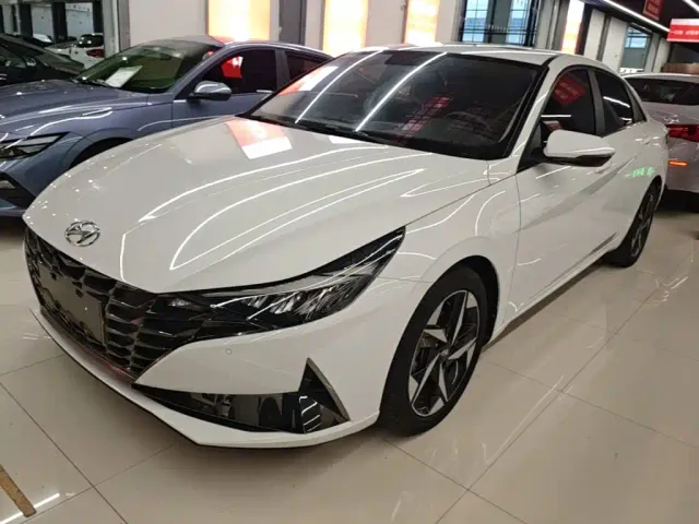 Фотография автомобиля — Hyundai Elantra