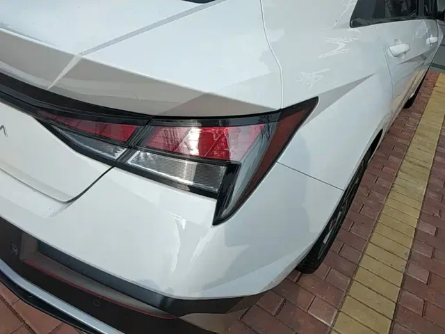 Hyundai Elantra — Фото автомобиля 7