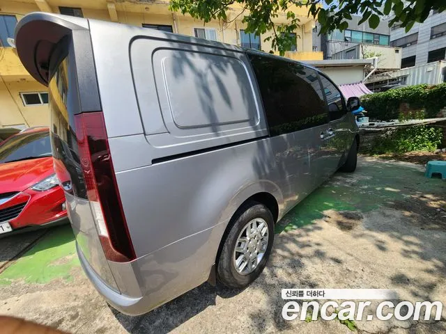 Hyundai Staria Staria Карго 5 мест — Фото автомобиля 4