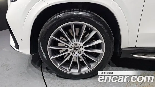 Mercedes-Benz GLE-Class — Фото автомобиля 5