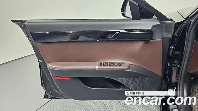 Hyundai Grandeur GN7 — Фото автомобиля 13