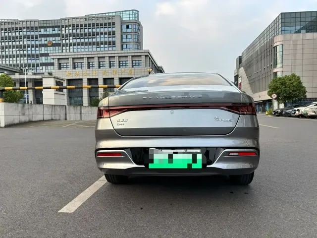 BYD Qin PLUS — Фото автомобиля 8