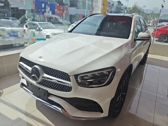 Фотография автомобиля — Mercedes-Benz GLC-Class