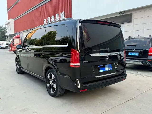 Mercedes-Benz V-Class — Фото автомобиля 8