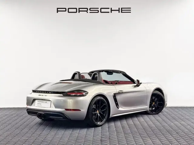 Porsche 718 — Фото автомобиля 4