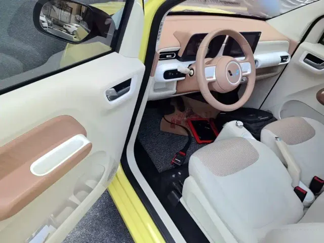 Wuling Hongguang Mini EV — Фото автомобиля 15