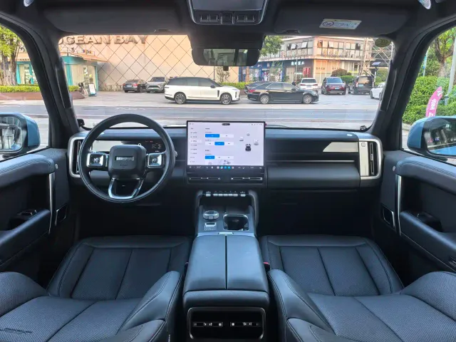 iCAR V27 — Фото автомобиля 8