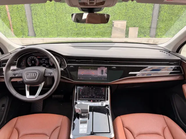 Audi Q7 — Фото автомобиля 16