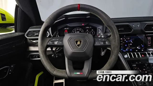 Lamborghini Urus — Фото автомобиля 13
