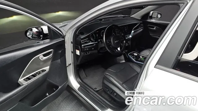 Kia Niro — Фото автомобиля 14