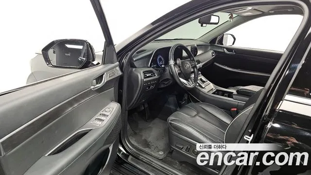 Hyundai Palisade Palisade Дизель 2.2 2WD — Фото автомобиля 11