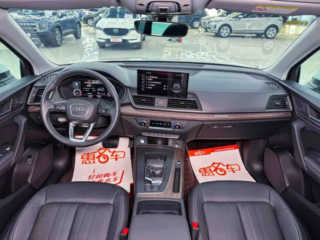 Audi Q5L — Фото автомобиля 11
