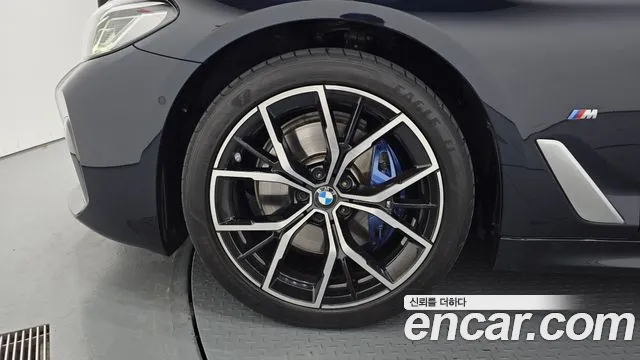 BMW 5 Series G30 — Фото автомобиля 5