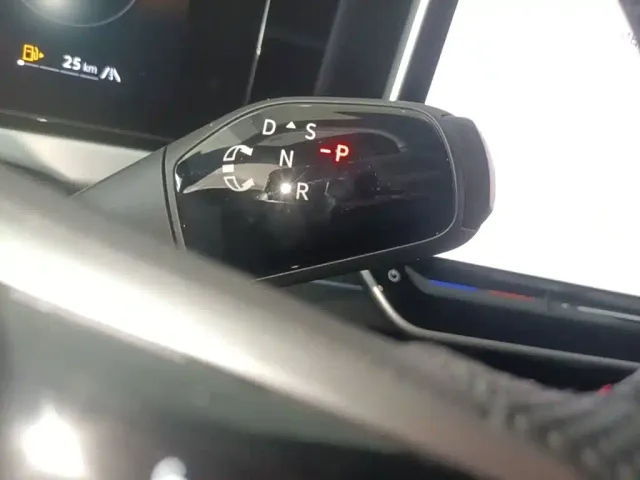 Volkswagen Passat — Фото автомобиля 18
