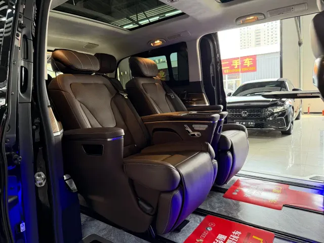 Mercedes-Benz V-Class — Фото автомобиля 13