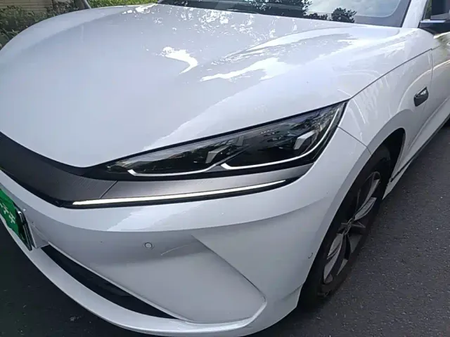 BYD Qin L — Фото автомобиля 23