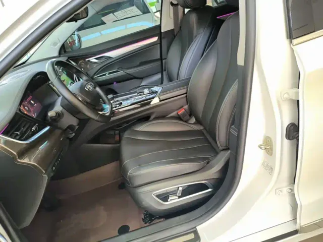 Geely Borui — Фото автомобиля 14