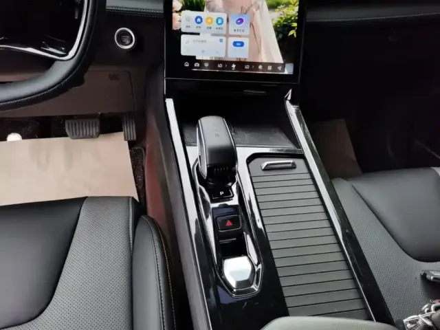 Geely Boyue 2023 Boyue COOL 1.5TD Smart Connection Edition — Фото автомобиля 13