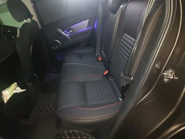 Land Rover Discovery Sport — Фото автомобиля 13