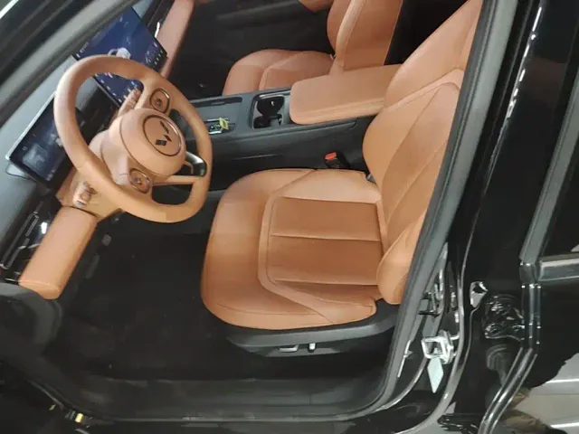 Wuling Starlight — Фото автомобиля 14