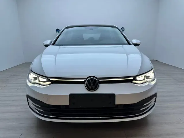 Volkswagen Golf — Фото автомобиля 2