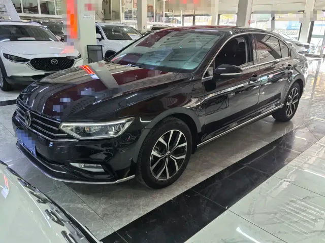 Фотография автомобиля — Volkswagen Magotan