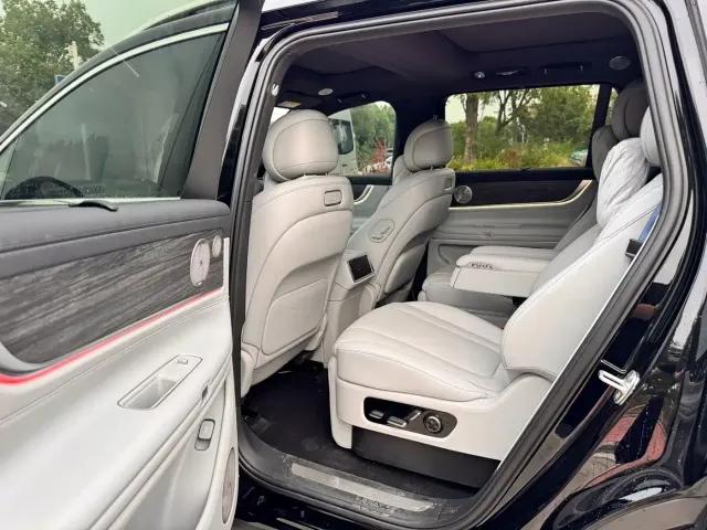 AITO Wenjie AITO M9 2026 Extended Range Ultra Edition 52kWh 6-seater — Фото автомобиля 6