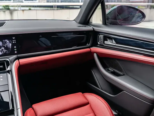 Porsche Panamera — Фото автомобиля 26