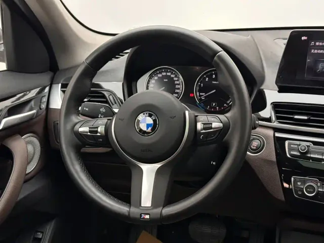 BMW X1 — Фото автомобиля 12