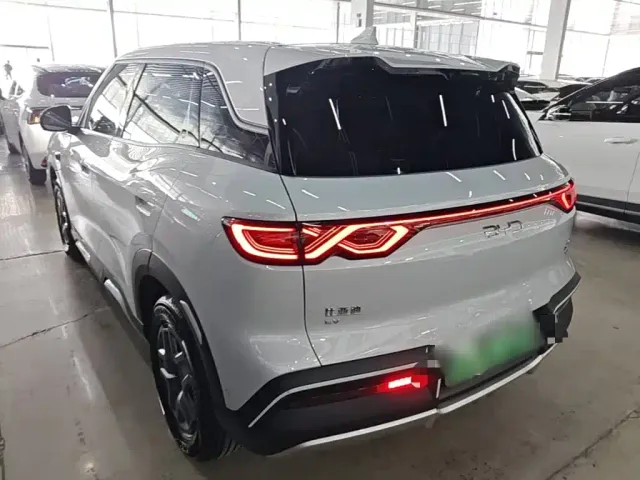 BYD Yuan UP — Фото автомобиля 4