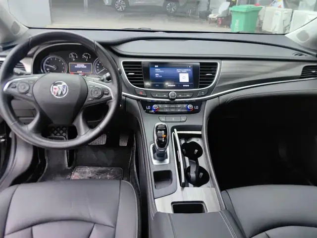 Buick LaCrosse — Фото автомобиля 12