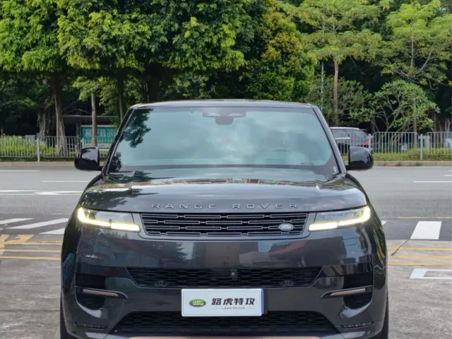 Land Rover Range Rover Sport — Фото автомобиля 2