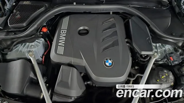 BMW 5-Series — Фото автомобиля 6