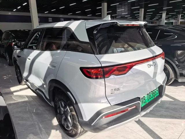 BYD Yuan UP — Фото автомобиля 5