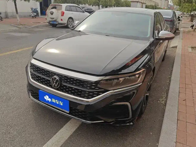 Volkswagen Passat — Фото автомобиля 2