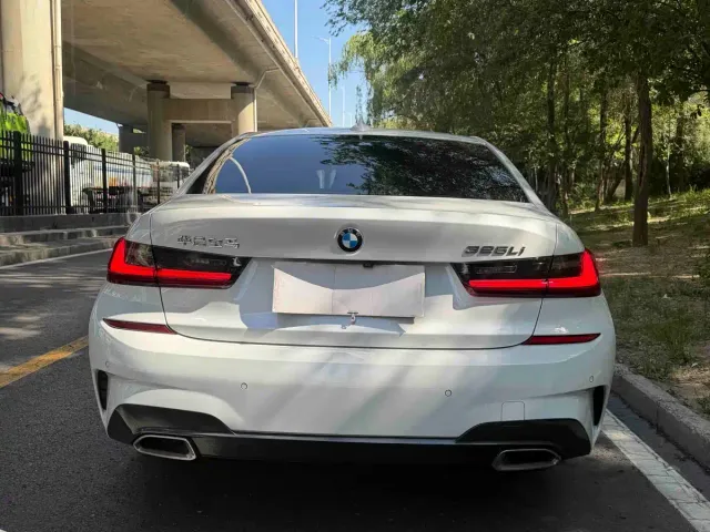 BMW 3 Series — Фото автомобиля 10