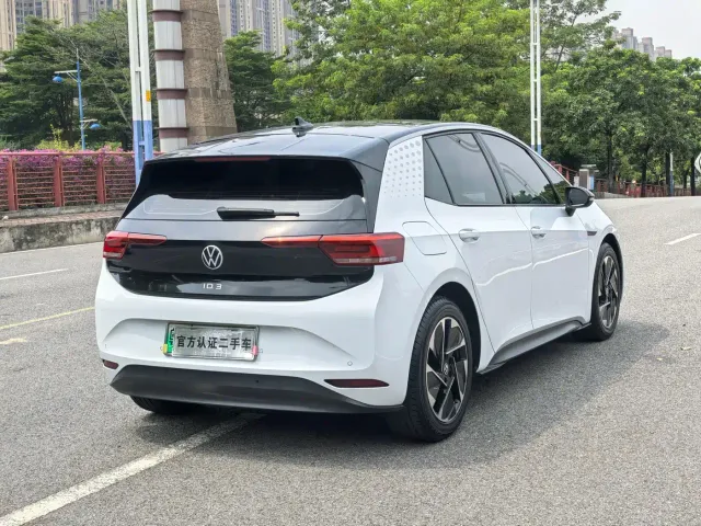 Volkswagen ID.3 — Фото автомобиля 17