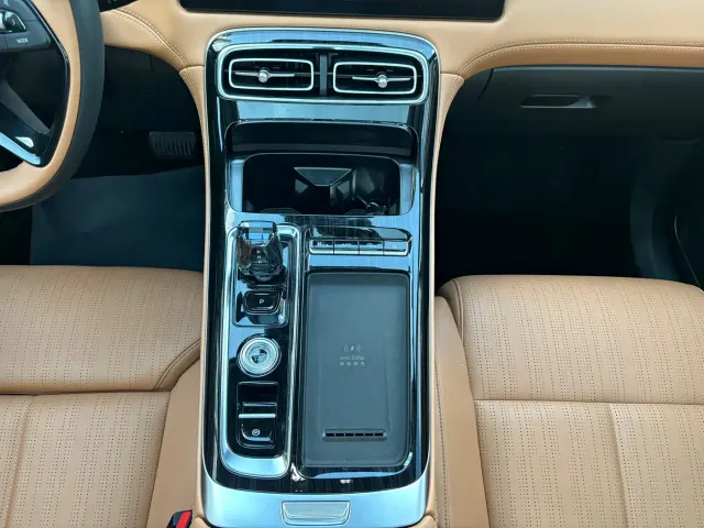 Geely Boyue L — Фото автомобиля 14