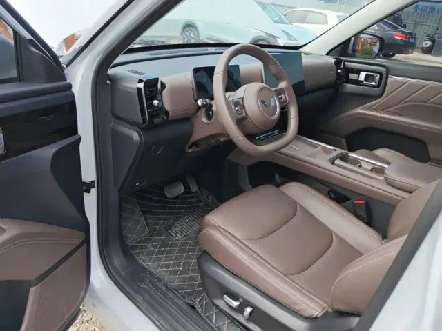 Wuling Starlight 560 — Фото автомобиля 9